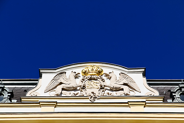 포토 JPG 해외이미지 동물 아이콘 외관 유럽 조각 날개 건축양식 창문 조류 하늘 지붕 왕관 주택 그림자 미술 사람없음 건물 장식 파란색 노란색 궁전 용 도시 화려 중세 역사 비엔나 오스트리아 황금 깃털 사인 그리스인 옛날 해외202004 해외포토 서양인 건축물 건축 나라 컬러 컨셉 고건축 문화예술 파일형식 이미지허브