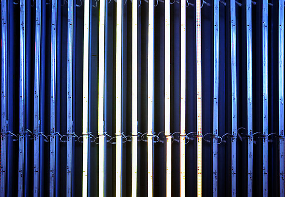 포토 JPG 해외이미지 모양 디자인 선 분홍색 백그라운드 컨셉 패턴 오렌지 벽지 추상 조명 화살 아이디어 사람없음 그래픽 장식 가로 파란색 빛 컬러풀 반사 노란색 디지털 검은색 웹 어둠 에너지 덮개 우아함 야간 시원함 질감 네온 튜브 형광등 광 자외선 스타일 주도 해외202004 해외포토 자연요소 컬러 무늬 인터넷 과일 전등 뚜껑 예절 파일형식 이미지허브