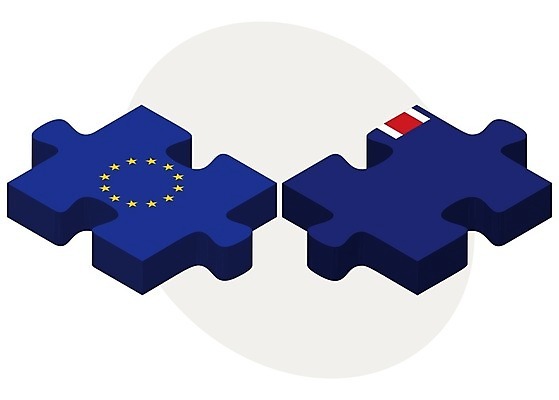 EPS 해외이미지 유럽 조각 섬 컨셉 일러스트 비즈니스 관계 협력 함께함 사람 그래픽 3D 깃발 퍼즐 연결 결합 접속 오브젝트 흰배경 나눔 해결 고립 유럽연합 전국 정부 정치 통일 해외202004 해외일러스트 나라 백그라운드 흰색 디지털합성 파일형식 벡터 이미지허브