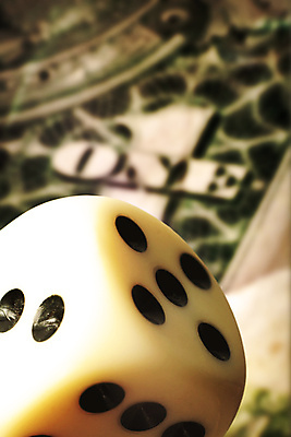 포토 JPG 해외이미지 종이 돈 비즈니스 성공 사람없음 금융 경제 판매 희망 성장 게임 우승 행운 시장 재산 도박 구매 주식 위험 주사위 기회 투자 상업 이익 가치 경영 수입 승자 예산 해외202004 해외포토 감정 컨셉 놀이 쇼핑 최고 파일형식 이미지허브