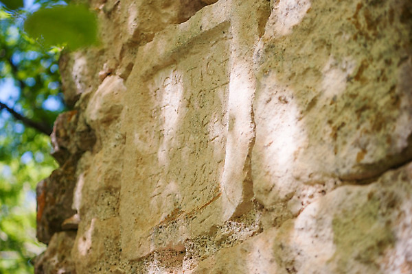 포토 JPG 해외이미지 캐릭터 알파벳 벽 조각 백그라운드 건축양식 캘리그라피 텍스트 표면 석조 그림자 미술 사람없음 야외 단어 블록 전시 회색 수확 골동품 기록 판넬 역사 암호 편지 심볼 그리스 묘사 질감 과거 대리석 아테네 판화 직사각형 그리스인 대본 석회암 옛날 핸드메이드 화강암 해외202004 해외포토 도형 서양인 문자 영어 건축 유럽 컬러 컨셉 농업 재료 문화예술 암석 파일형식 이미지허브