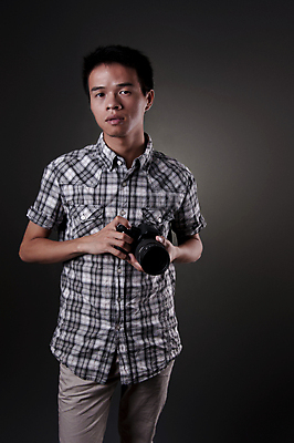 포토 JPG 해외이미지 직업 손 남자 포즈 백그라운드 신체 미술 한명 사람 동양인 소년 성인 취미 카메라 디지털 검은색 사진촬영 중국 장비 흰색 표현 잡기 업무 사진사 만족 그림 슛 리포터 심각 카피스페이스 해외202004 해외포토 1 감정 아시아 어린이 컬러 컨셉 모션 문화예술 인종 신체부위 전자제품 촬영 공백 작업 작가 파일형식 이미지허브