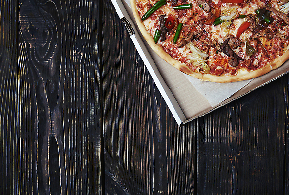 포토 JPG 해외이미지 종이 음식 조각 토마토 탁자 치즈 피자 실내 육류 사람없음 목재 가로 하이앵글 식사 시골 신선 이탈리아음식 인스턴트 유혹 굽기 냅킨 슬라이스 심플 후추 충동구매 점심식사 페스츄리 해로움 핸드메이드 해외202004 해외포토 나무 빵 뷰포인트 가구 컨셉 채소 식재료 재료 유제품 패스트푸드 서양음식 내부 쇼핑 구이 향신료 과소비 파일형식 이미지허브