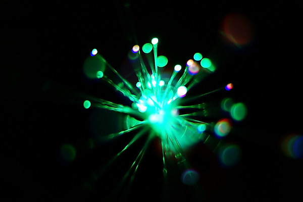 포토 JPG 해외이미지 디자인 별 백그라운드 컨셉 크리스마스 일러스트 모션 벽지 불 추상 미래 불꽃 전등 세포 사람없음 초록색 파란색 빛 컬러풀 우주 검은색 에너지 광선 네트워크 연결 폭발 속도 질감 원자 섬유 파열 원자력 블러 더스트파티클 효과 해외202004 해외포토 자연요소 기념일 컬러 무늬 조명 직물 파일형식 이미지허브