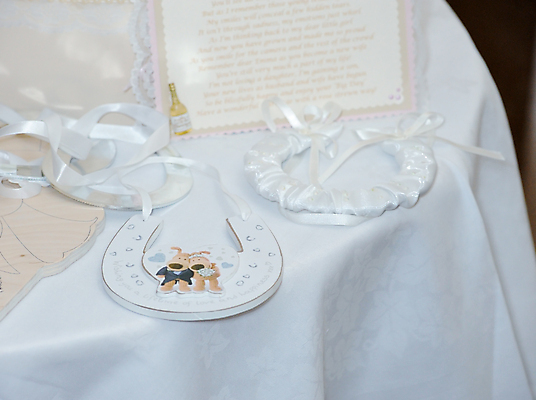 포토 JPG 해외이미지 전통 결혼 결혼식 사랑 사람없음 장식 행운 접수 편자 해외202004 해외포토 감정 컨셉 이벤트 말발굽 파일형식 이미지허브