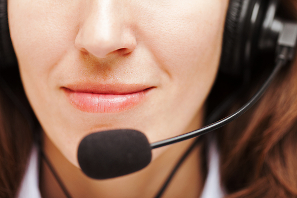 포토 JPG 해외이미지 백인 직업 여자 행복 얼굴 컨셉 비즈니스 통신 노동자 대화 한명 웃음 사람 성인 스마트폰 사무실 헤드폰 듣기 흰색 작업 도움 비즈니스우먼 전화기 고객 마이크 서비스 컨설턴트 안내원 부름 비서 온라인 고립 운영자 지원 헬프 대리인 해외202004 해외포토 서양인 1 감정 컬러 음향기기 모션 표정 말하기 신체부위 핸드폰 스마트기기 직장인 전문직 상담 파일형식 이미지허브