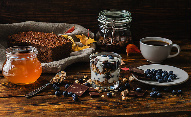 포토 JPG 해외이미지 접시 열매 커피 음료 음식 빵 조각 잎 다이어트 과일 재료 부분 유리 디저트 콩 사람없음 목재 컵 초콜릿 숟가락 식사 가을 시골 신선 바 항아리 달콤 아침식사 시리얼 블루베리 브런치 꿀 요거트 뮤즐리 숙성 오트밀 요구르트 월귤 핸드메이드 호밀 해외202004 해외포토 나무 식물 식기 계절 재질 유제품 곡류 수저 건강 도자기 맛 파일형식 귀리 이미지허브