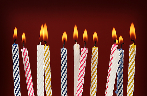 포토 JPG 해외이미지 전통 기념일 행복 음식 분홍색 백그라운드 오렌지 불 휴가 불꽃 기념 이벤트 사람없음 장식 컬러풀 파티 케이크 축제 놀람 축하 생일 달콤 연도 기회 잔치 문학 빛망울 왁스 특별함 화상 해외202004 해외포토 자연요소 감정 컬러 컨셉 과일 디저트 표정 빛 맛 상처 파일형식 이미지허브