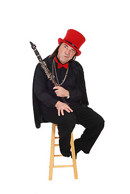 포토 JPG 해외이미지 백인 1 전통 라이프스타일 남자 음악 포즈 백그라운드 놀이 미술 한명 사람 성인 빨간색 세로 소리 공연 연주자 음악가 흰색 기구 표현 불기 싱글 예술가 쇼 재즈 멜로디 뮤지컬 실린더 타격 플레이어 스타일 해외202004 해외포토 서양인 직업 컬러 모션 문화예술 이벤트 생활 파일형식 이미지허브