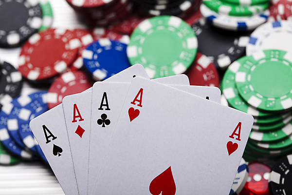 포토 JPG 해외이미지 실내 사람없음 트럼프 포커칩 도박 카지노 겜블 해외202004 해외포토 내부 놀이용품 포커 파일형식 이미지허브