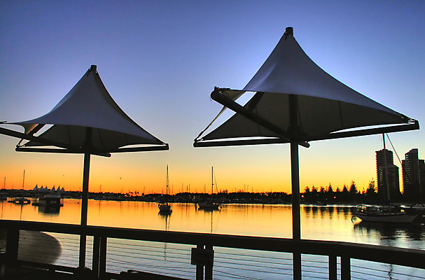 포토 JPG 해외이미지 요트 조류 하늘 휴가 휴식 항해 풍경 사람없음 물 컬러풀 반사 평화 일출 고층빌딩 침묵 새벽 보트 호주 캔버스 스카이라인 수평선 해외202004 해외포토 자연요소 동물 컬러 컨셉 배_교통 빌딩 노을 소리 오세아니아 파일형식 이미지허브