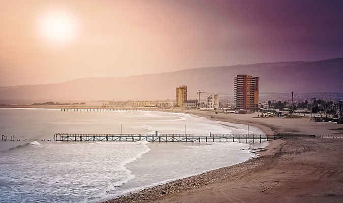 포토 JPG 해외이미지 동물 모래 파도 바다 여행 자연 갈매기 휴가 아파트 건조 사람없음 야외 건물 목재 물 파란색 모래사장 태양 항구 맑음 고층빌딩 미국 봄 도시 뜨거움 재산 태평양 북쪽 칠레 남쪽 해외202004 해외포토 자연요소 나무 건축물 계절 컬러 북아메리카 재료 교통시설 조류 날씨 주택 빌딩 금융 남아메리카 방향 생태계 파일형식 이미지허브
