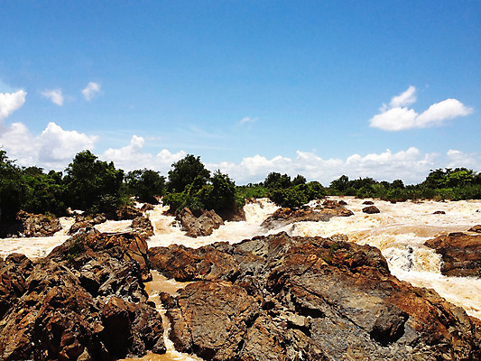 포토 JPG 해외이미지 구름 계절 공원 아시아 여행 자연 하늘 휴가 동양인 풍경 사람없음 야외 초록색 물 강 갈색 폭포 흐름 가을 바위 시골 신선 개울 황무지 숲 큼 순수 장면 라오스 남쪽 내추럴 메콩강 힘찬 해외202004 해외포토 자연요소 공공시설 나라 컬러 컨셉 인종 돌_바위 크기 방향 생태계 파일형식 이미지허브