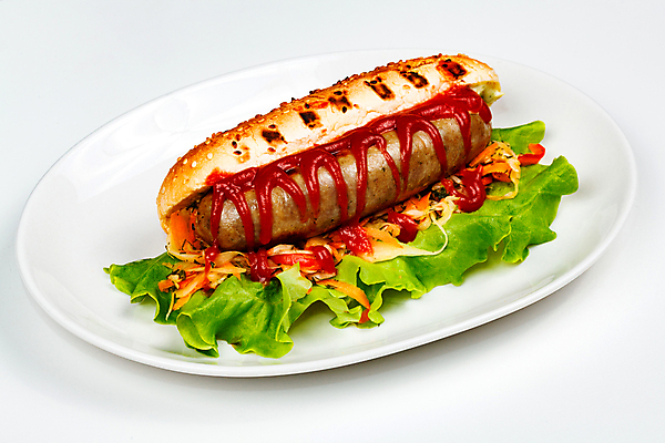 포토 JPG 해외이미지 접시 채소 실내 사람없음 소시지 케첩 흰배경 핫도그 해외202004 해외포토 식기 음식 백그라운드 패스트푸드 내부 흰색 소스_음식 가공식품 파일형식 이미지허브