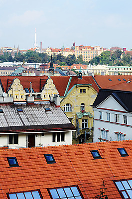 포토 JPG 해외이미지 유럽 건축양식 창문 지붕 주택 사람없음 건물 빨간색 도시 체코 프라하 보헤미아 해외202004 해외포토 건축물 건축 나라 컬러 파일형식 이미지허브