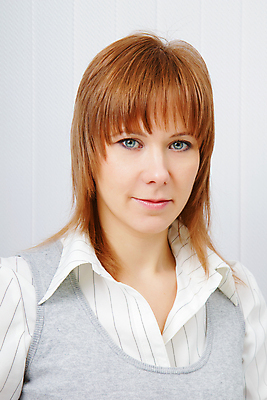 포토 JPG 해외이미지 여자 얼굴 비즈니스 성공 노동자 한명 미소 사람 성인 사무실 비즈니스우먼 해외202004 해외포토 직업 1 컨셉 표정 신체부위 직장인 파일형식 이미지허브