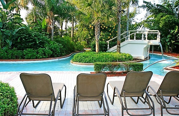 포토 JPG 해외이미지 나무 여행 의자 호텔 휴가 휴식 열대 따뜻함 손바닥 사람없음 물 강 햇빛 수영 뜨거움 재산 선탠 은퇴 빌라 탈출 휴양지 대여 진짜 파라다이스 플로리다 해외202004 해외포토 자연요소 식물 손 가구 컨셉 숙소 주택 금융 태양 미국 장소 수상스포츠 파일형식 이미지허브