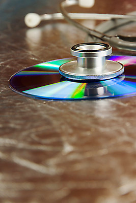 포토 JPG 해외이미지 청진기 사람없음 치료 컴퓨터 컬러풀 라벨 자료 공백 장비 정보 변화 DVD 옛날 조언 해외202004 해외포토 컬러 컨셉 의학 의료기기 프레임 전자제품 파일형식 이미지허브