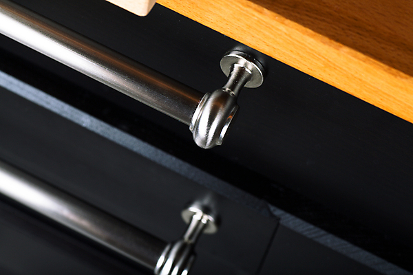 포토 JPG 해외이미지 디자인 가구 부분 가정 탁자 새로움 아파트 주택 손잡이 사람없음 목재 장식 반사 금속 주방 검은색 기계 원형 정상 미끄럼틀 묘사 철강 스타일 해외202004 해외포토 도형 나무 컬러 생활용품 컨셉 재료 재질 건물 놀이기구 파일형식 이미지허브