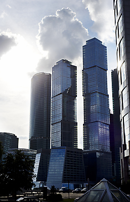 포토 JPG 해외이미지 모양 외관 실루엣 비즈니스 건축양식 창문 자동차 유리 하늘 미래 아파트 사람없음 야외 금융 사무실 햇빛 태양 반사 탑 고층빌딩 블록 성장 도시 센터 재산 도심 큼 아래 러시아 지역 일반 개발 러시아인 모스크바 진짜 철강 콘크리트 해외202004 해외포토 자연요소 서양인 건축물 건축 유럽 육상교통 컨셉 재질 주택 촬영기법 빌딩 경제 크기 방향 위치 파일형식 이미지허브