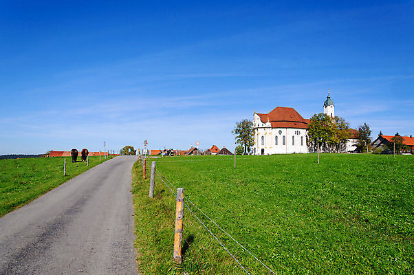 포토 JPG 해외이미지 유럽 여행 잎 하늘 독일 풍경 사람없음 농장 교회 여행객 세계문화유산 가을 바이에른 해외202004 해외포토 식물 계절 나라 농업 종교건축 사람 건물 문화재 파일형식 이미지허브