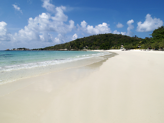 포토 JPG 해외이미지 모래 바다 섬 태국 하늘 휴가 사람없음 초록색 물 여름 파란색 맑음 흰색 휴양지 주말 파라다이스 해외202004 해외포토 자연요소 계절 아시아 컬러 날씨 장소 파일형식 이미지허브