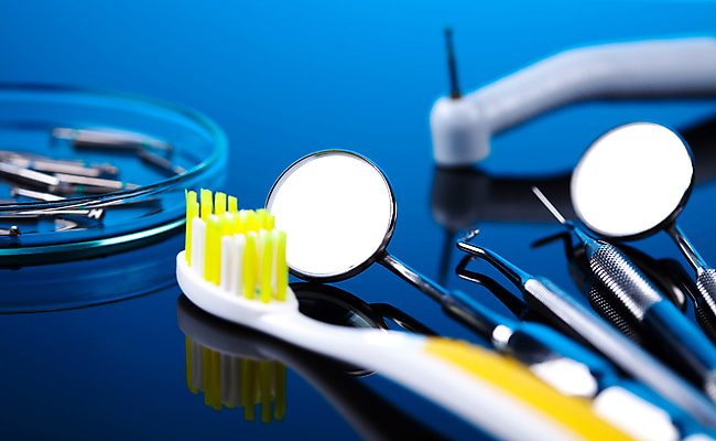 포토 JPG 해외이미지 사람없음 파란색 칫솔 치과용품 해외202004 구강거울 해외포토 컬러 위생용품 의료용품 파일형식 이미지허브