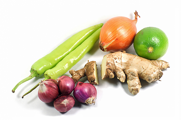 포토 JPG 해외이미지 음식 조각 백그라운드 채소 과일 재료 전구 고추 양파 파프리카 건강 사람없음 빨간색 쌓기 흰색 신선 뜨거움 그룹 자르기 다발 레몬 향신료 유기농 매움 날것 후추 생강 흙더미 고립 숙성 채식주의자 할라피뇨 핵심 많음 개조 해외202004 해외포토 웰빙 컬러 컨셉 모션 흙 맛 채식 향미료 파일형식 더미 이미지허브