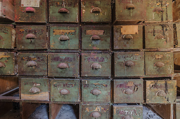 포토 JPG 해외이미지 벽 건축양식 창문 주택 이야기 사람없음 건물 탐험 역사 빌라 천연기념물 발견 떠남 무인 옛날 파멸 해외202004 해외포토 건축물 건축 컨셉 모션 파일형식 소멸 이미지허브