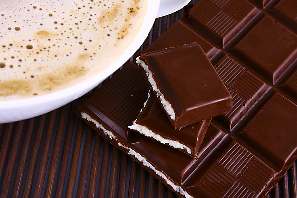 포토 JPG 해외이미지 커피 음료 사람없음 컵 이탈리아 거품 우유 흰색 뜨거움 컵받침 크림 카푸치노 단절 라떼 카페인 해외202004 해외포토 식기 유럽 컬러 유제품 받침대 파일형식 이미지허브