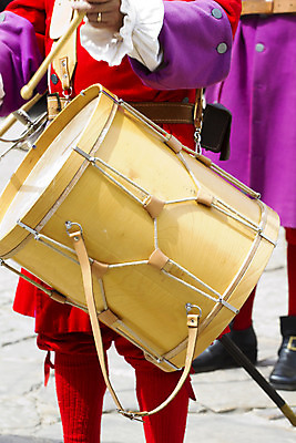 포토 JPG 해외이미지 백인 모델 무기 유니폼 불 군대 사람 성인 사람없음 장식 힘 장비 총 수확 골동품 역사 스페인 큼 리더 복고 군용 싸움 전쟁 육군 병정 전사 남쪽 총알 보병 스페인어 정중 해외202004 해외포토 자연요소 서양인 옷 유럽 컨셉 농업 모션 크기 방향 파일형식 이미지허브