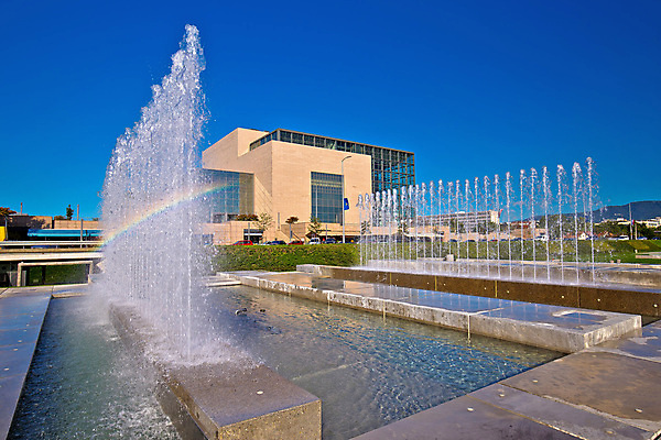 포토 JPG 해외이미지 공원 유럽 길 건축양식 자연 하늘 거리 풍경 사람없음 건물 초록색 파란색 컬러풀 정원 유로 도시 센터 도서관 분수 대학교 정사각형 장면 타운 크로아티아 일반 대통령 외교 유럽연합 자그레브 터키석 해외202004 해외포토 도형 건축물 공공시설 교육 건축 나라 컬러 돈 학교 보석 생태계 파일형식 이미지허브