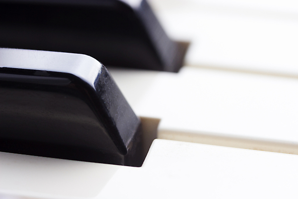 포토 JPG 해외이미지 교육 줄 음악 백그라운드 노래 놀이 열쇠 추상 흑백 미술 사람없음 목재 빛 검은색 화목 소리 콘서트 음악가 골동품 흰색 기구 키보드 피아노 클래식 닫기 코드 묘사 그네 예술가 오디오 재즈 리듬 멜로디 뮤지컬 반주 블루스 작곡가 해외202004 해외포토 나무 직업 컬러 컨셉 무늬 재료 모션 문화예술 촬영기법 전자제품 공연 건반악기 파일형식 이미지허브