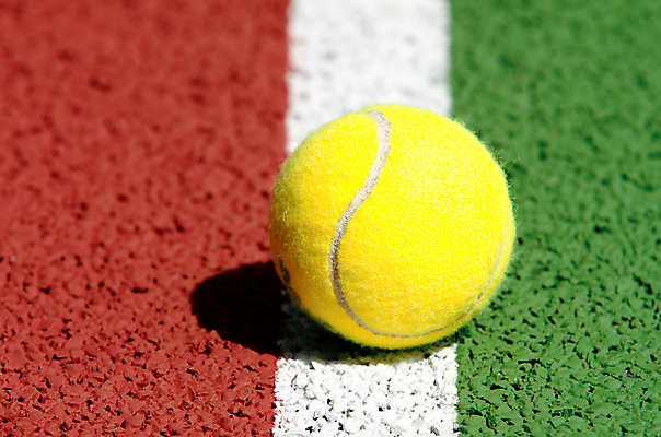 포토 JPG 해외이미지 선 스포츠 공 그림자 사람없음 빨간색 초록색 노란색 테니스 게임 흰색 원형 닫기 땅바닥 법정 해외202004 해외포토 도형 컬러 모션 놀이 바닥 구기 파일형식 이미지허브