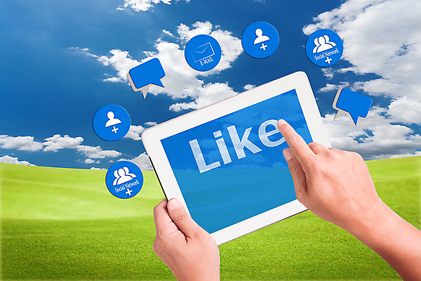 포토 JPG 해외이미지 구름 직업 손 디자인 남자 밭 비즈니스 통신 손가락 자연 하늘 모바일 사람없음 노트북 컴퓨터 터치패드 알약 디지털 스크린 공책 장비 터치 정보 흰색 공구 잡기 업무 네트워크 자르기 무선전화기 패드 고립 소셜 입력 해외202004 해외포토 자연요소 컬러 농업 모션 문구용품 사람 신체부위 전자제품 약 도구 작업 전화기 생태계 파일형식 이미지허브