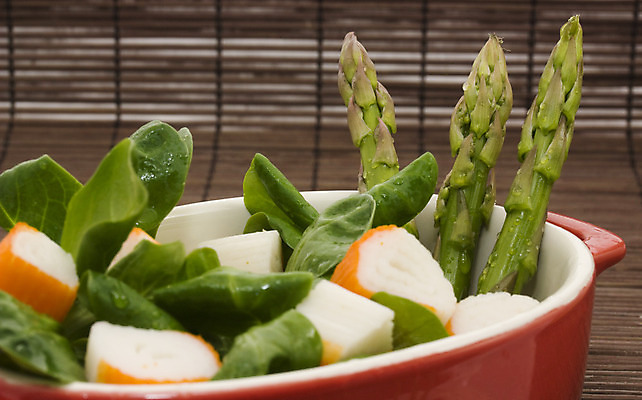 포토 JPG 해외이미지 다이어트 채소 오이 건강 마늘 어류 동양인 사람없음 컵 빛 식당 식사 샐러드 게 신선 맛 아스파라거스 해외202004 해외포토 식기 음식 컨셉 갑각류 인종 상점 수중동물 파일형식 이미지허브