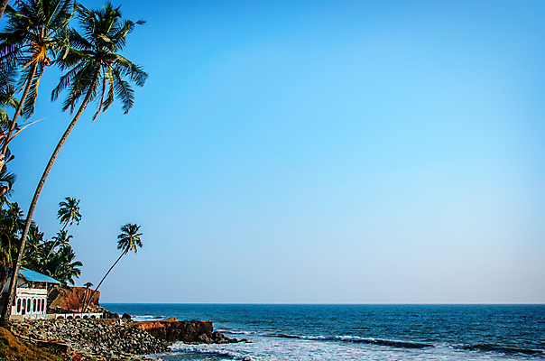 포토 JPG 해외이미지 나무 아시아 도로 모래 바다 여행 자연 하늘 호텔 휴가 휴식 주택 바나나 손바닥 풍경 사람없음 초록색 물 여름 파란색 농장 여행객 평화 마을 환경 맑음 바위 인도인 휴양지 코코넛 이국적 케랄라주 파라다이스 해외202004 해외포토 자연요소 외국인 식물 손 계절 나라 길 컬러 컨셉 농업 과일 교통시설 숙소 날씨 사람 동양인 건물 장소 돌_바위 인도_나라 생태계 파일형식 이미지허브