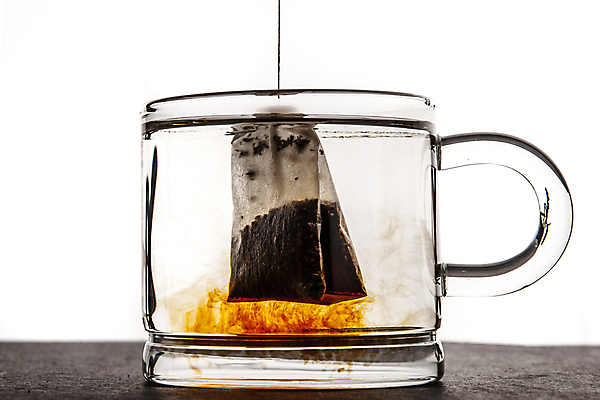 포토 JPG 해외이미지 종이 음료 밧줄 줄 백그라운드 잎 유리 탁자 건조 요리 사람없음 컵 가로 농작물 갈색 검은색 어둠 흰색 뜨거움 투명 붓기 준비 아로마 향 양조 해외202004 해외포토 식물 식기 컬러 가구 농업 모션 재질 파일형식 이미지허브