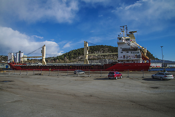 포토 JPG 해외이미지 유럽 산업 바다 비즈니스 교통시설 항해 노르웨이 사람없음 야외 물 글로벌 항구 화물 보트 4월 정박 기중기 무역 함선 상업 포트 나루 스칸디나비아 해외202004 해외포토 자연요소 나라 교통 배_교통 운송업 날짜 중장비 시설 파일형식 이미지허브