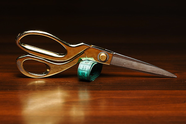 포토 JPG 해외이미지 직업 탁자 자 사람없음 목재 공구 바느질 자르기 유연 측정 테이프 재단 해외202004 해외포토 나무 가구 재료 모션 문구용품 도구 파일형식 이미지허브