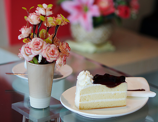 포토 JPG 해외이미지 접시 열매 커피 음식 조각 백그라운드 과일 아이스크림 디저트 치즈 사람없음 컵 빛 크래커 케이크 식당 저녁식사 빵집 흰색 신선 달콤 맛 설탕 자르기 굽기 먹기 크림 블루베리 블랙베리 제빵사 페스츄리 해외202004 해외포토 식물 직업 식기 음료 빵 컬러 컨셉 모션 유제품 쿠키 상점 식사 구이 파일형식 이미지허브