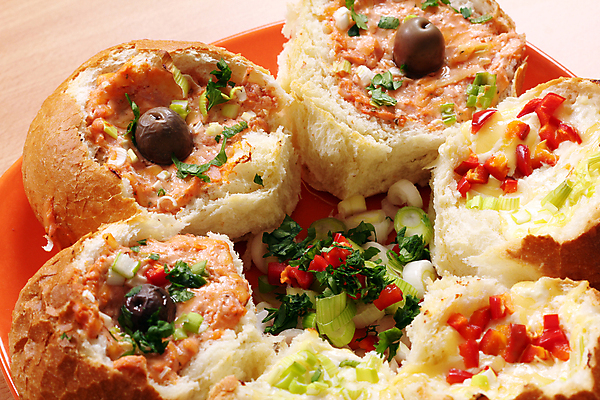 포토 JPG 해외이미지 전통 음식 백그라운드 잎 채소 치즈 건강 요리 사람없음 빨간색 초록색 갈색 계란 식사 저녁식사 샐러드 신선 맛 아침식사 굽기 먹기 가득함 올리브 날것 반죽 점심식사 폭식 번 핸드메이드 해외202004 해외포토 식물 열매 빵 컬러 컨셉 모션 유제품 알 구이 파일형식 이미지허브