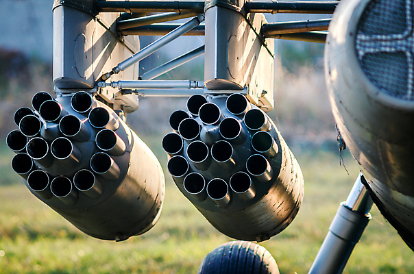 포토 JPG 해외이미지 무기 부분 교통시설 사람없음 금속 기계 과학기술 로켓 헬리콥터 파편 위험 공격 철 위협 항공 속도 군용 육군 공학 철강 해외202004 해외포토 교육 교통 컨셉 모션 재질 비행기 군대 기술 시설 파일형식 이미지허브