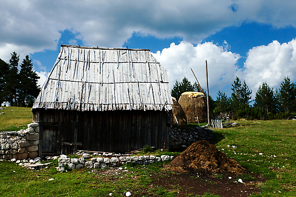 포토 JPG 해외이미지 공원 유럽 자연 하늘 산 주택 풍경 사람없음 목재 초록색 여름 파란색 봄 시골 황무지 재산 숲 내추럴 강렬 몬테네그로 옛날 전국 해외202004 해외포토 나무 계절 공공시설 나라 컬러 재료 건물 금융 생태계 파일형식 이미지허브