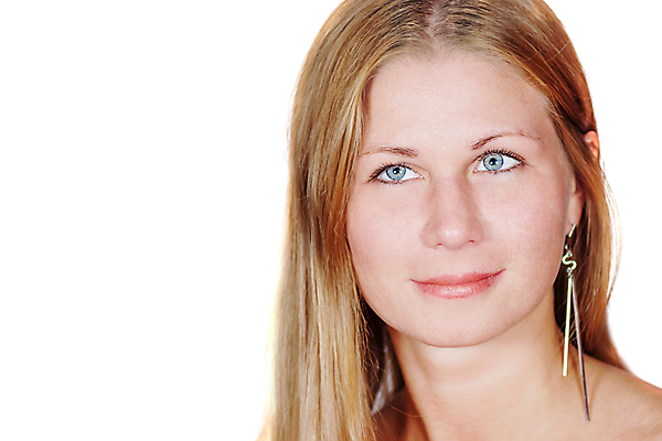 포토 JPG 해외이미지 백인 1 긴머리 응시 여자 행복 얼굴 백그라운드 건강 한명 웃음 사람 성인 금발 머리 흰색 표현 치아 고립 유일 해외202004 해외포토 서양인 헤어스타일 시선 감정 컬러 표정 신체부위 소화기관 파일형식 이미지허브