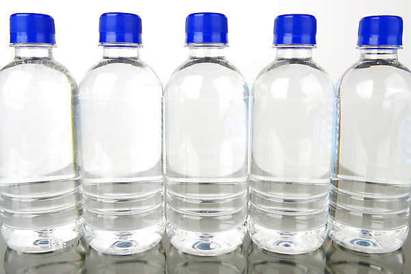 포토 JPG 해외이미지 음료 사람없음 초록색 물 환경 봄 행성 마시기 플라스틱 갈증 에코 내추럴 해외202004 해외포토 자연요소 계절 컬러 모션 재질 우주 파일형식 이미지허브