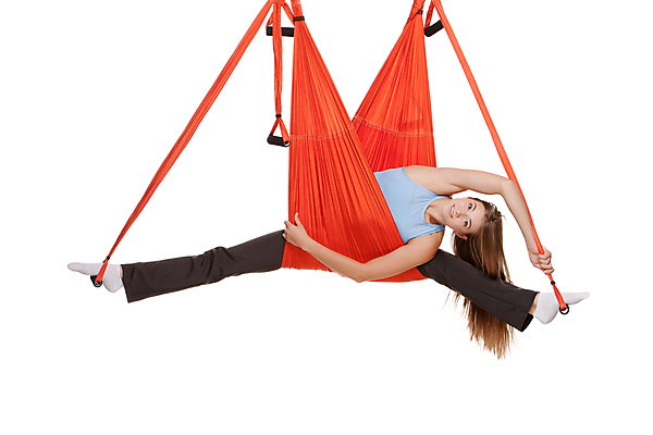 포토 JPG 해외이미지 전신 백인 응시 여자 실내 매달리기 건강 한명 성인 앞모습 운동 요가자세 잡기 흰배경 요가복 플라잉요가 성인여자한명만 요가해먹 해외202004 해외포토 서양인 1 시선 뷰포인트 포즈 백그라운드 요가 모션 사람 내부 운동복 흰색 여자한명만 성인여자만 파일형식 이미지허브