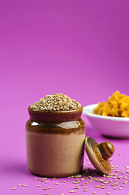 포토 JPG 해외이미지 전통 음식 농업 다이어트 재료 지팡이 디저트 건강 손바닥 요리 씨앗 동양인 사람없음 농작물 태양 약 갈색 쌓기 축제 에너지 조미료 달콤 맛 낟알 설탕 인도인 허브 향신료 유기농 깨 레시피 칼로리 흙더미 1월 내추럴 핸드메이드 힌두교 해외202004 해외포토 자연요소 외국인 식물 손 웰빙 산업 종교 컬러 컨셉 식재료 의학 모션 인종 흙 날짜 향미료 파일형식 더미 이미지허브