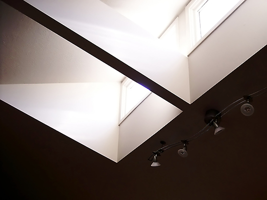 포토 JPG 해외이미지 디자인 패턴 비즈니스 건축양식 창문 유리 지붕 휴식 주택 실내 그림자 사람없음 내부 건물 장식 빛 태양 방 램프 도시 오픈 재산 고급 계획 리빙 진짜 천창 해외202004 해외포토 자연요소 건축물 건축 컨셉 무늬 재질 조명 금융 파일형식 이미지허브