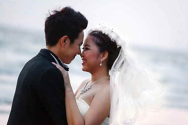 포토 JPG 해외이미지 구름 커플 여자 기념일 남자 행복 감정 결혼 2 데이트 가족 태국 자연 하늘 함께함 그림자 사랑 사람 성인 야외 두명 여름 청춘 컬러풀 달콤 윤곽 해외202004 해외포토 자연요소 계절 아시아 컬러 컨셉 관계 이벤트 맛 생태계 파일형식 이미지허브